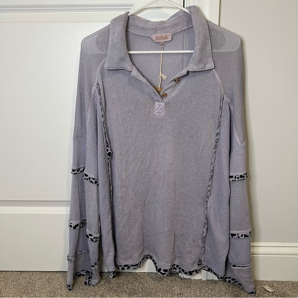 Listicle Tops - Anthropology Listicle Woman’s Shirt Purple Leopard Boho Knit Woman’s Size Medium